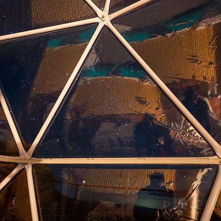 فيلا Zia Geo Dome At El Mistico Ranch, Glamping Nogal المظهر الخارجي الصورة