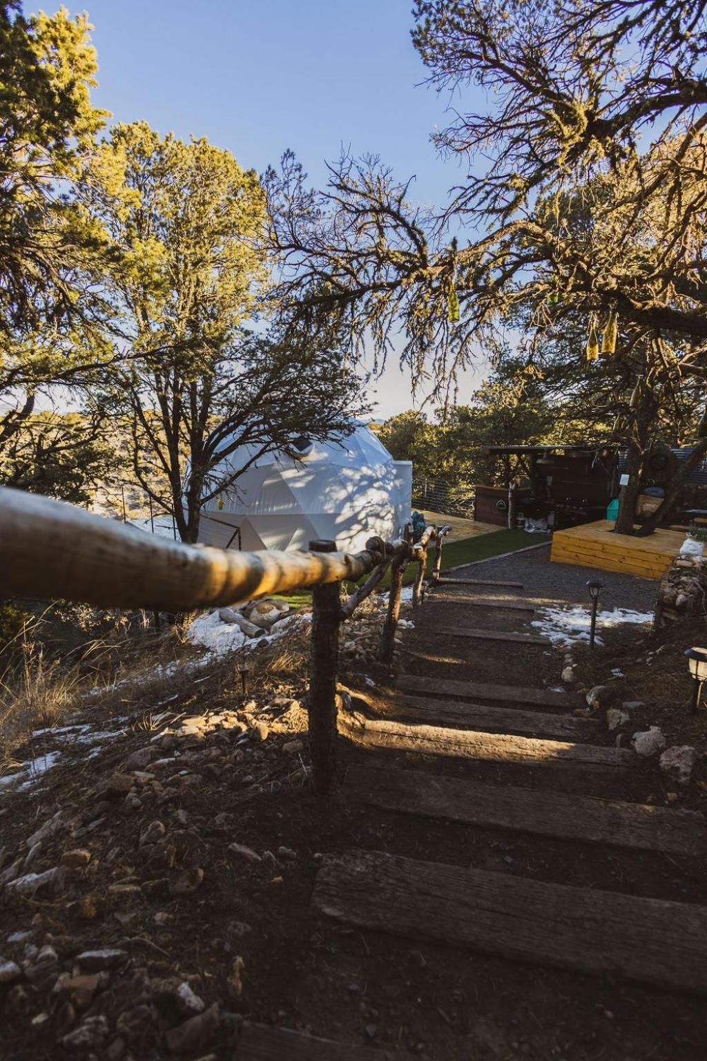 فيلا Zia Geo Dome At El Mistico Ranch, Glamping Nogal المظهر الخارجي الصورة