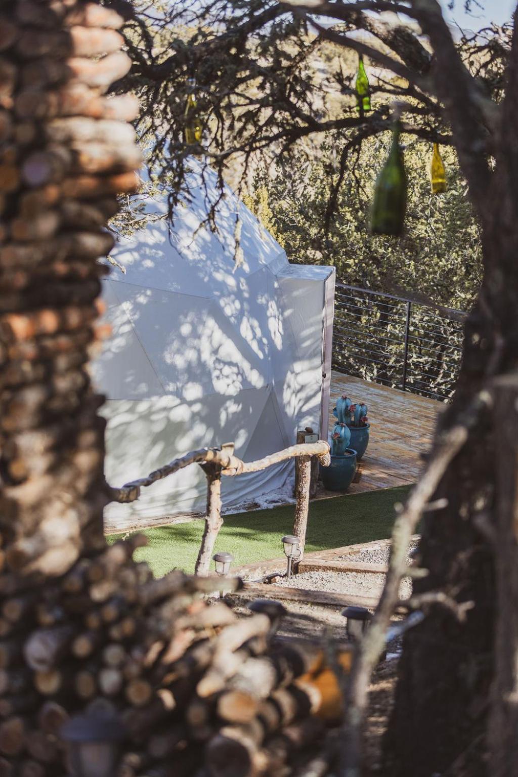 فيلا Zia Geo Dome At El Mistico Ranch, Glamping Nogal المظهر الخارجي الصورة